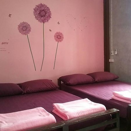 Sawang Guesthouse Ban Sawang Yai Buitenkant foto