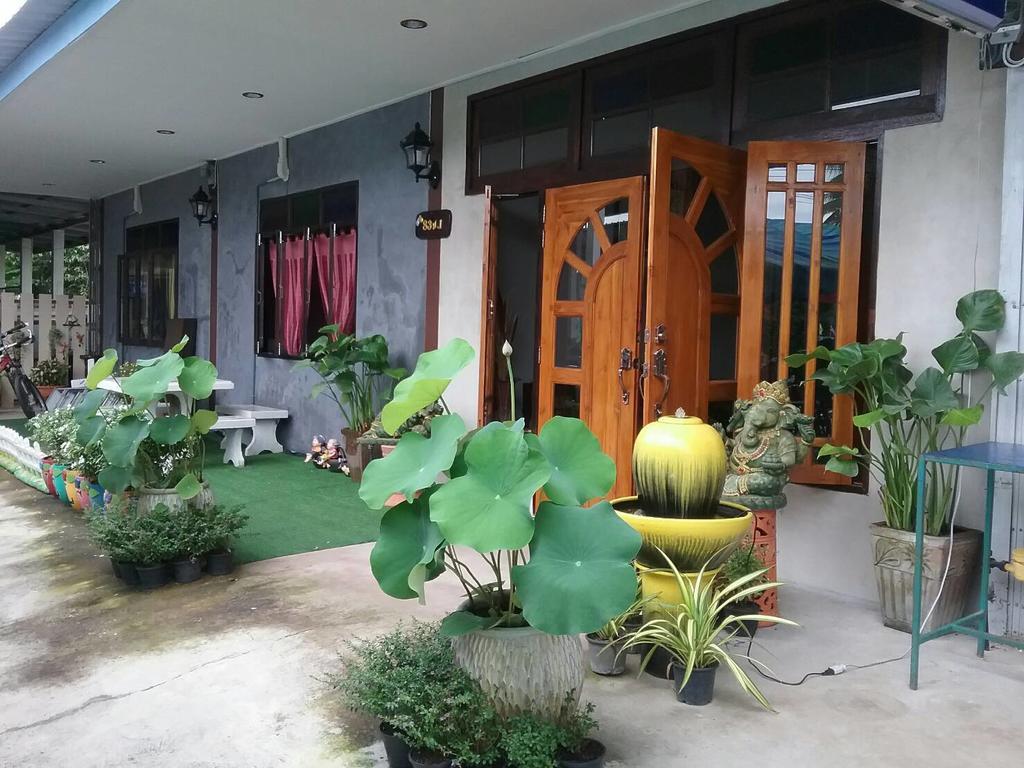 Sawang Guesthouse Ban Sawang Yai Buitenkant foto